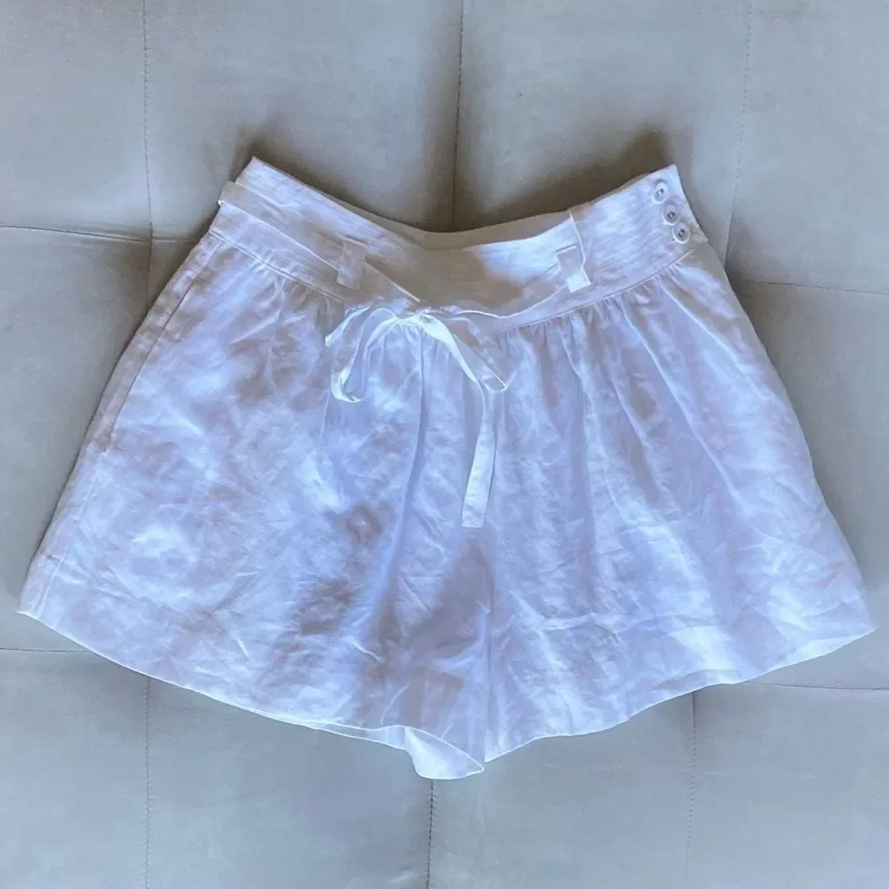 NWT Olivaceous linen blend lined shorts size s